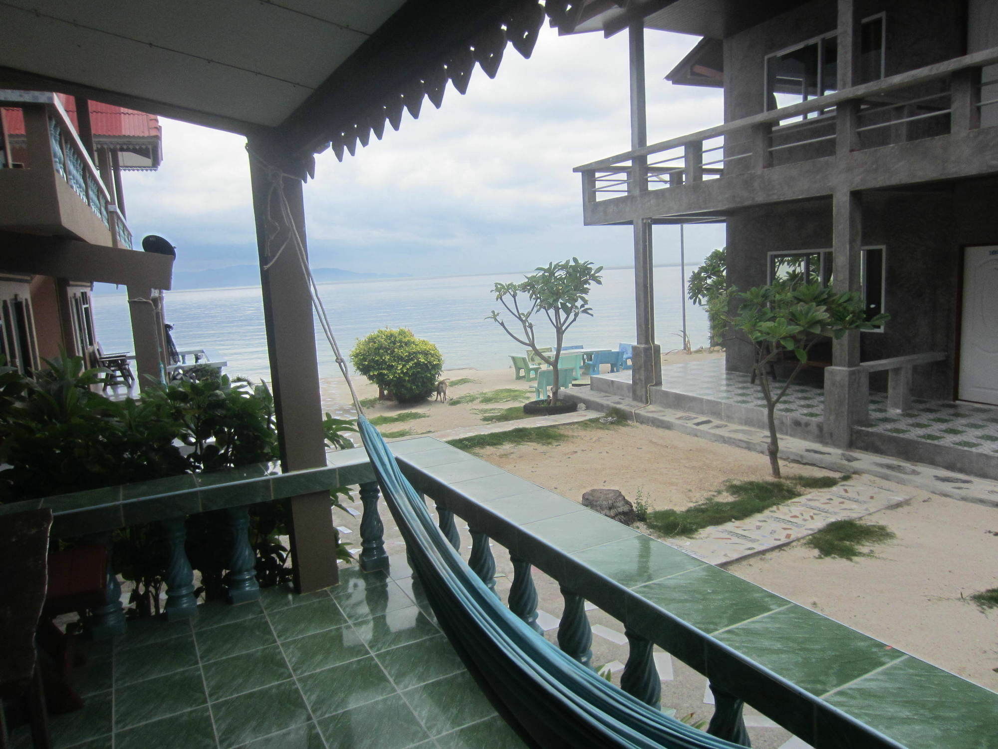 Hotel Charung Beach Haad Rin Exterior foto